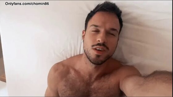 Jerking off and tasting my load Chomin86