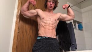 Post workout flex and talking dirty Chad Butters bigchaddyb