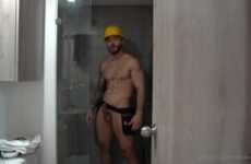 Jerking off in the shower – Builder role play – Oliver Colt (TheOliverColt)