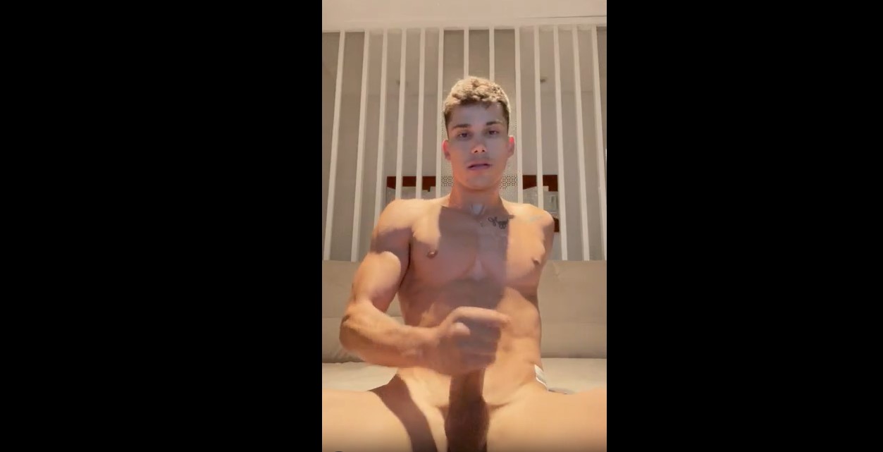 Piquezika – quick jerk off Piquezika – quick jerk off