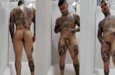 Michael Hoffman jerks off in the shower