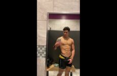 Showing off my dick in the gym changeroom – Josh Loz (jmloz)