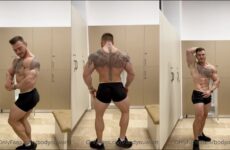 Bodyouwant flexes in the locker room