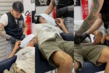 Garotoargentino – fucking in the barber chair