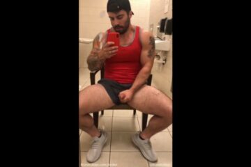 Jerking off in the bathroom and shooting my load over the mirror JordanxBrandt Jerking off in the bathroom and shooting my load over the mirror JordanxBrandt