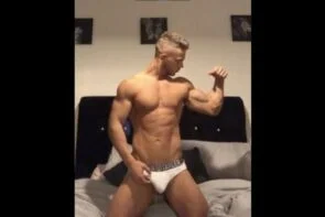 Showing off my muscles and flexing in my underwear – Joshua Tilleard (thehandsomept)