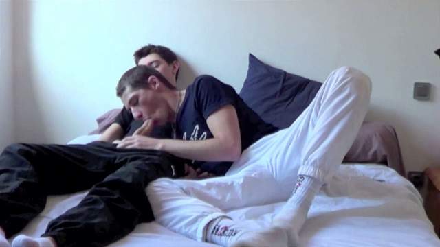 An amateur bareback video with Fabien and Bastien Crunchboy from Paris – RFC