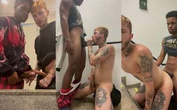 Teasing my friend until he fucks me on the public bathroom - Anomtop Rio, Hariel - RFC - JustTheGays.com - Stream the newest and hottest gay videos for free from your favorite performers from OnlyFans, Just for Fans, and 4myfans