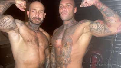 Billy Essex blows Steven Barrett