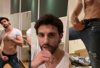 Parsifaltheking jerks off in the bedroom