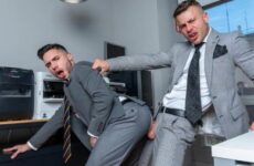 Allen King fucks Luciano – Pant Splitting