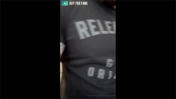 Jerking off in bed and cumming over my cock – Derek Martin (Deek Aesthetic)