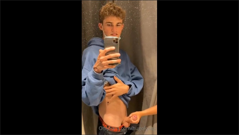 Hhugokyoto gets a handjob in a shop