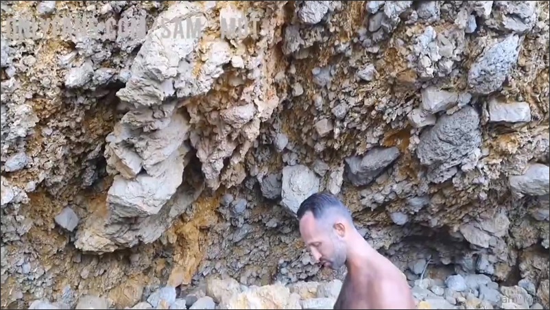 Sam Steiner gets fucked by Vadim Romanov on the beach