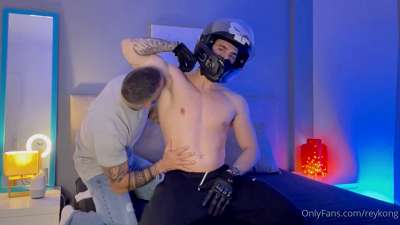 Rey Kong and Daviiidxxx – worshipping