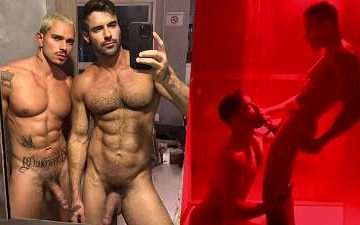 Thiago Lazzarato – An intimate shower suck