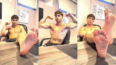 FlexMasterJoe – Foot worship 3