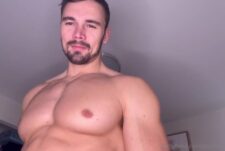 Showing off my ass and fingering it – Josh Duckworth (josshduckworth)