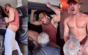 Diego Barros – Getting a blowjob from the taxi driver