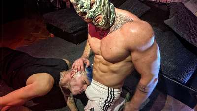 Curt Ackles and WolfHotXXX – a blowjob – Round 2