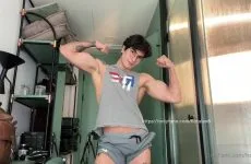 Alejandro Pino (hotalex6) – Jerking off and shooting a big load over my abs