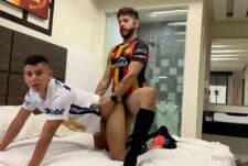 Morro Chacal (Agvalu) and LeonActXL fuck in their jerseys