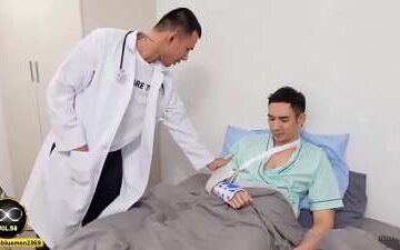 The Doctor – Le Blue Men The Doctor – Le Blue Men