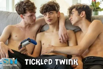 Twinks Zayne Bright, Donavin Rece and Jayden Taylor have a threesome