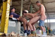 Jonah Wheeler (ShowOffJonah), Chas and Matic fuck in an abandoned building