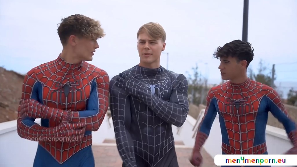 Angel Dario Garcia (Alann23), peachyboyy and Melvin (melvinmoore) fool around in costume