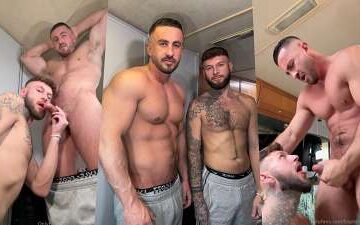 BigStevesWorld and Lee Cameron (motor_hole) – a blowjob