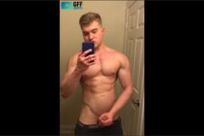 Quick jerk off in the bathroom – Alek (Alekxbrandt)