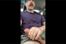 Quickly jerking off in my car – John (bigboyplay)