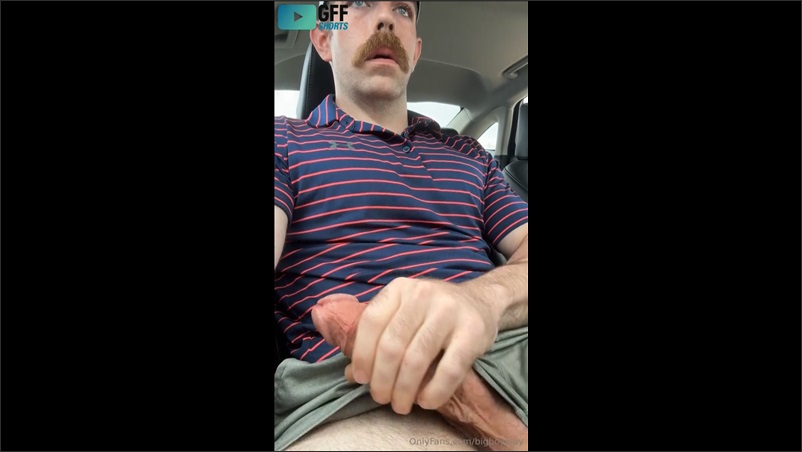 Quickly jerking off in my car – John (bigboyplay)