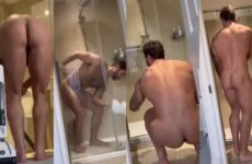 Ivanmodel – cleaning the house naked