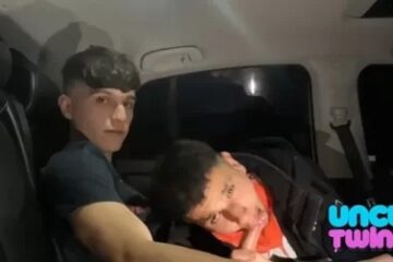 Uncut Twinks Fuck Bareback 2 – Jay Magnus and Rey King