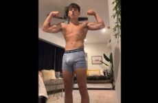 Ashton Wright (opashVIP) – GRWM after a shower