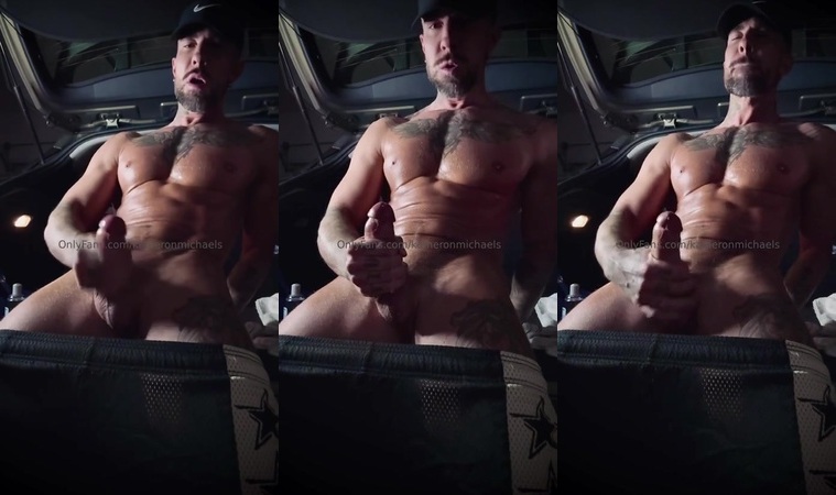 Quick late night jerk off outdoors – Kameron Michaels (kameronmichaels)