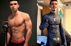 TikToker Raph Pk shows off his hairy hole