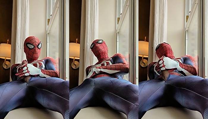 Spiderman jerks off