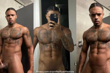 A clip of Ryan Realcria taking a shower A clip of Ryan Realcria taking a shower