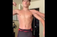 Ashton Wright (opashvip) jerks off after getting oiled up