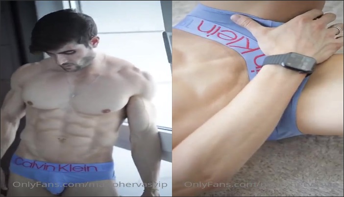 MarioHervasVip shows off his body and ass