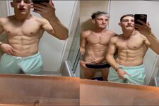 Kitoshelby00 and mate jerk in the bathroom