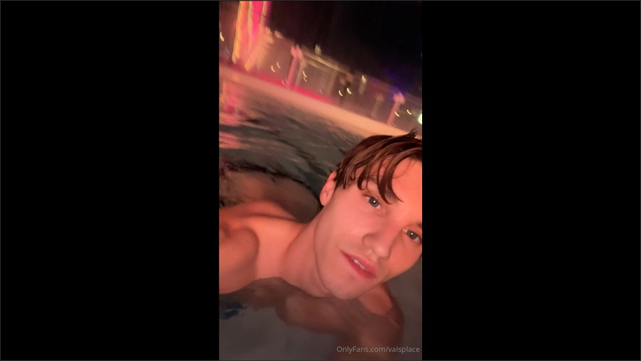 We could secretly fuck in here the hot tub is big enough for more then 1 – with Valentin Mehinagic (valsplace)