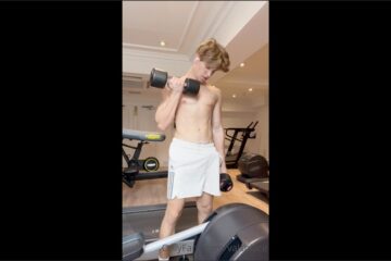 Floppy at the gym – with Valentin Mehinagic (valsplace)