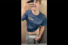 Give me head in the train and feel my dick growing hard in your mouth  – with Valentin Mehinagic (valsplace)