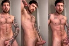 Felippe Masson jerks off solo