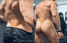 VipMario shows off his ass while he jerks off in the gym