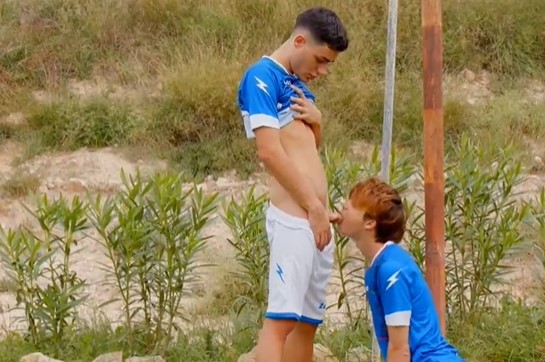 Twink sucks his team mate’s cock during practice – mdfantasyxxx